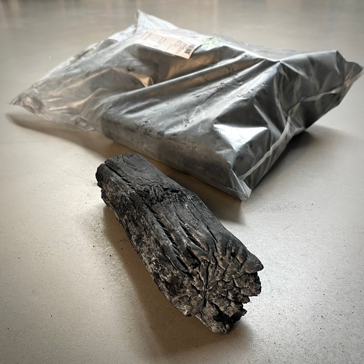 Grillkol Binchotan Kiriwarishou 3kg 10-20 cm Ø 2,0-4,0 cm
