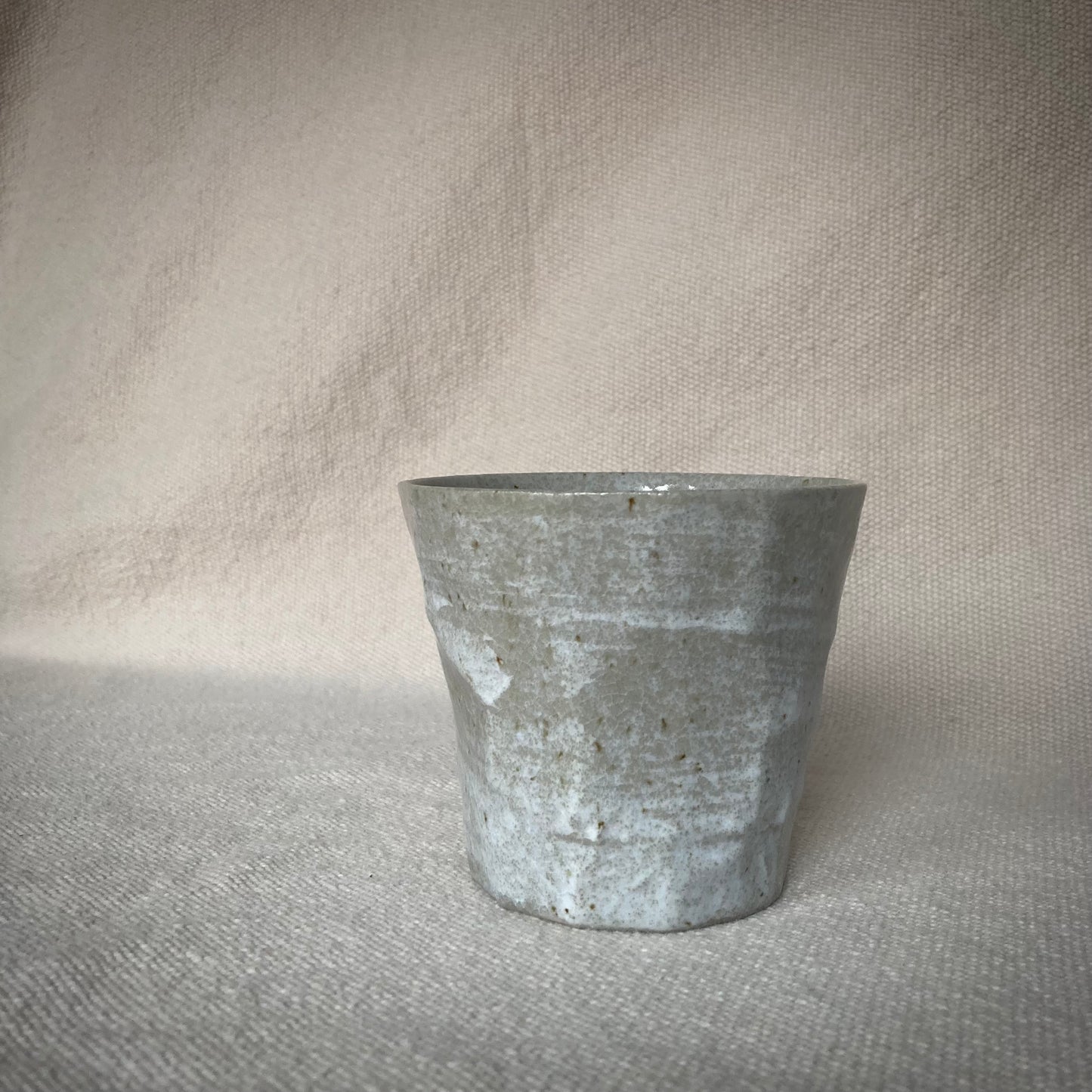 Keramiskt glas grått "Minoyaki Tataki"