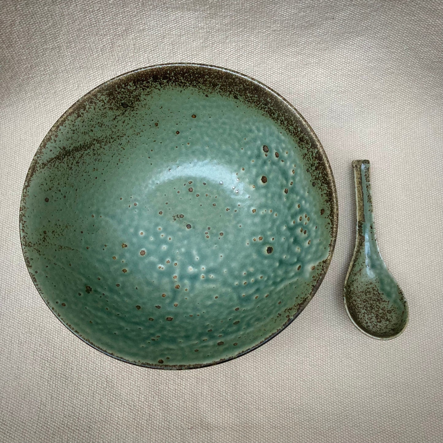 Ramenskål med sked - Grön - "WABIUGUISU"