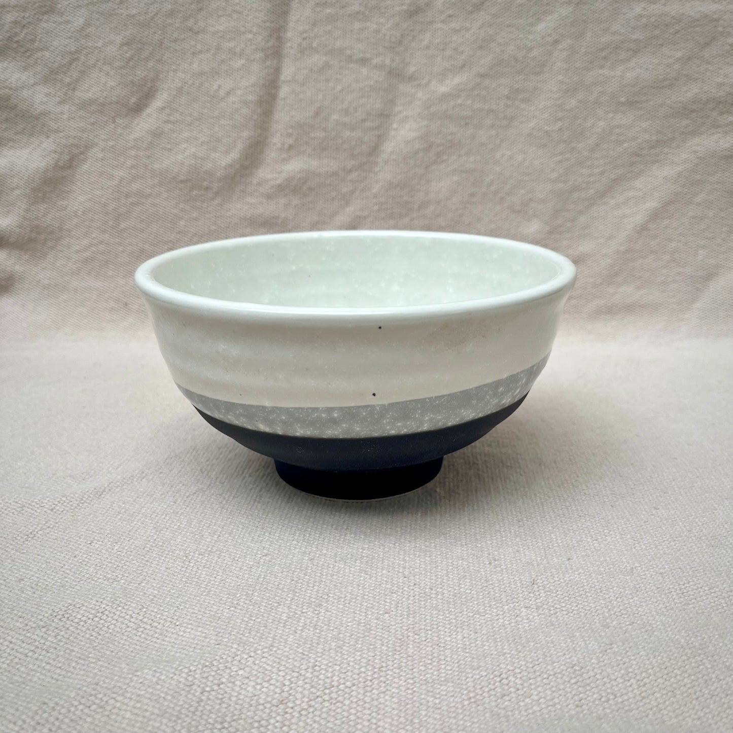Donburi-skål vit-svart "Rokube"