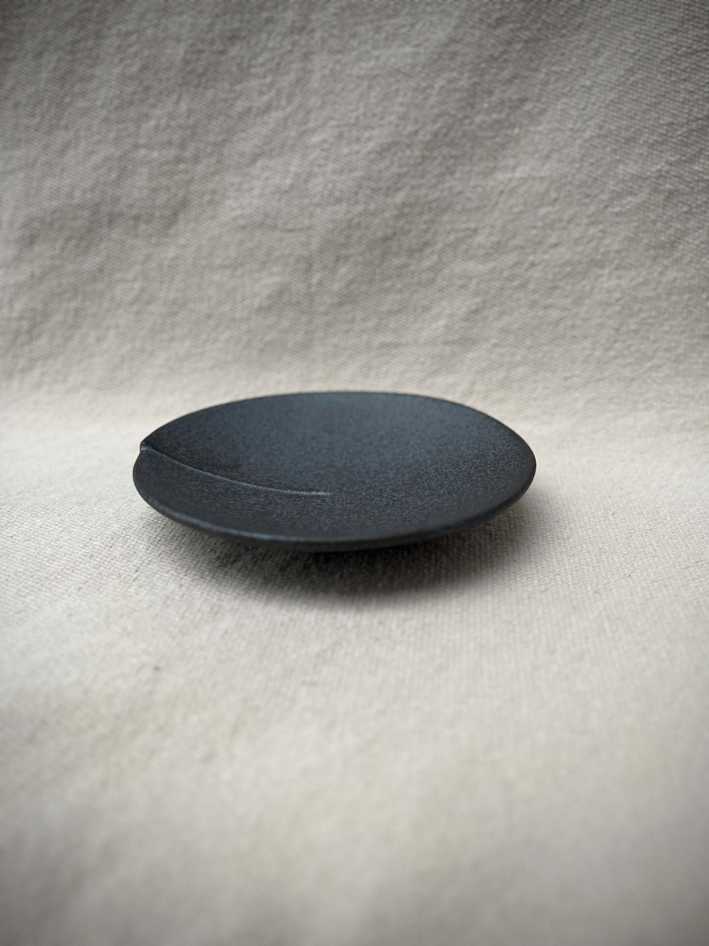 Grått runt fat "Minoyaki Hasu"