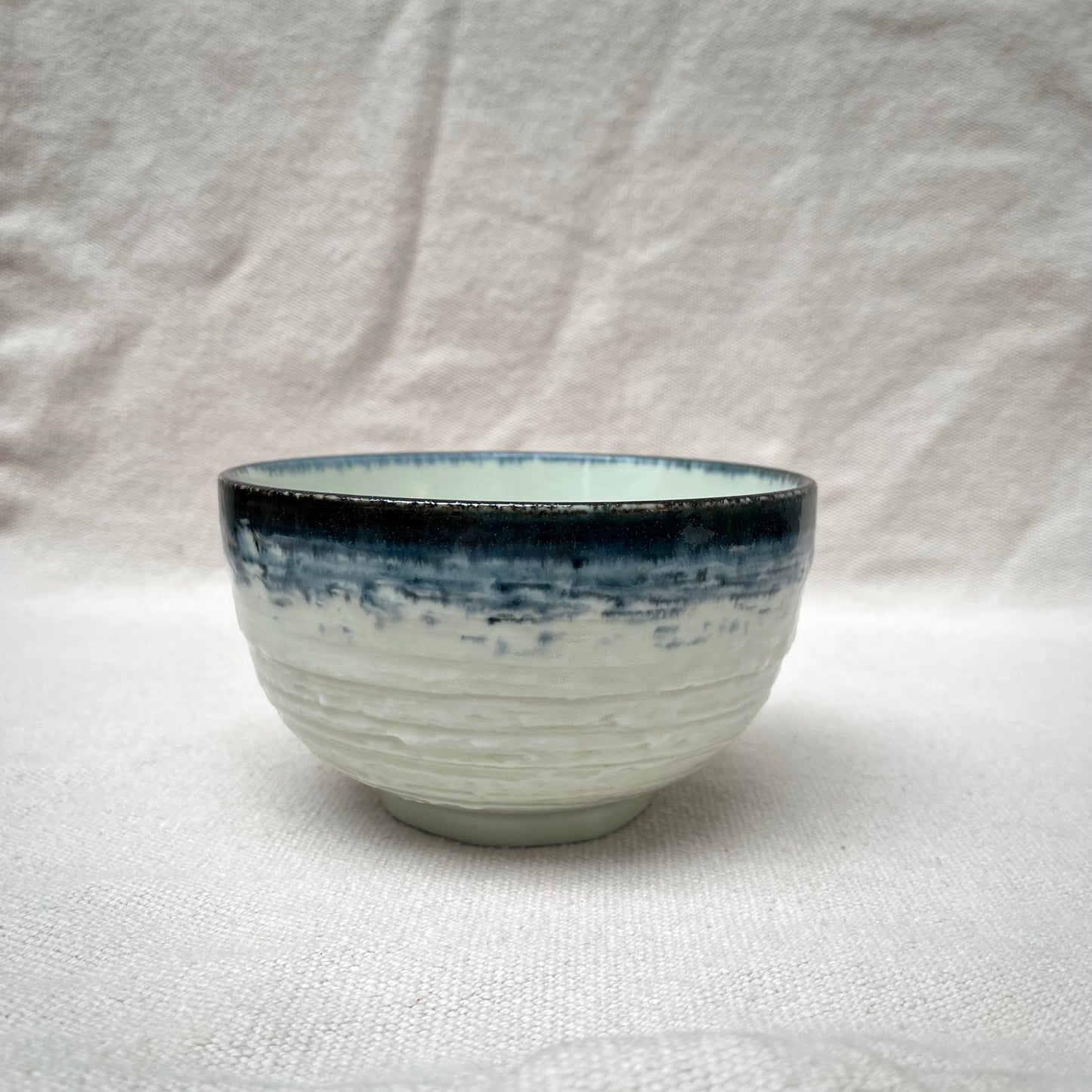 Donburi-skål vit-blå "Rokube"