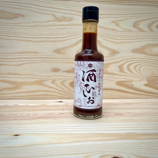 Dubbelfermenterad soja smaksatt med röd sake-kasu "Sake Hishio" 200ml