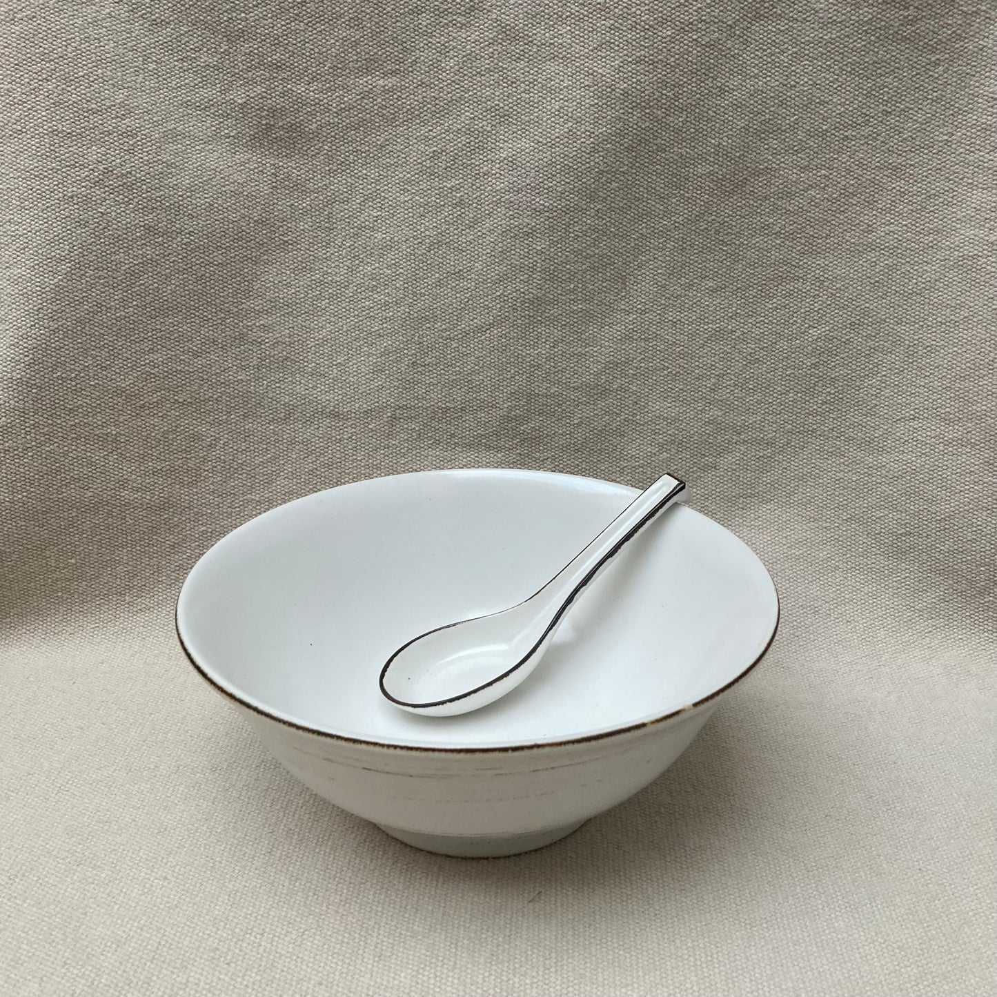 Ramenskål med sked - Vit - "SABIKOBIKI"